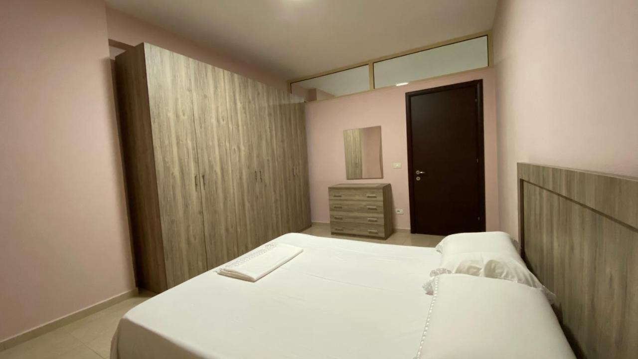 Ona'S Apartments Lushnje Luaran gambar