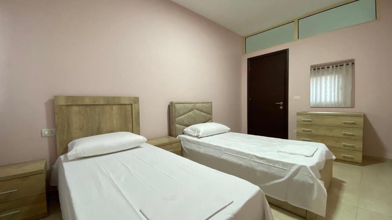 Ona'S Apartments Lushnje Luaran gambar