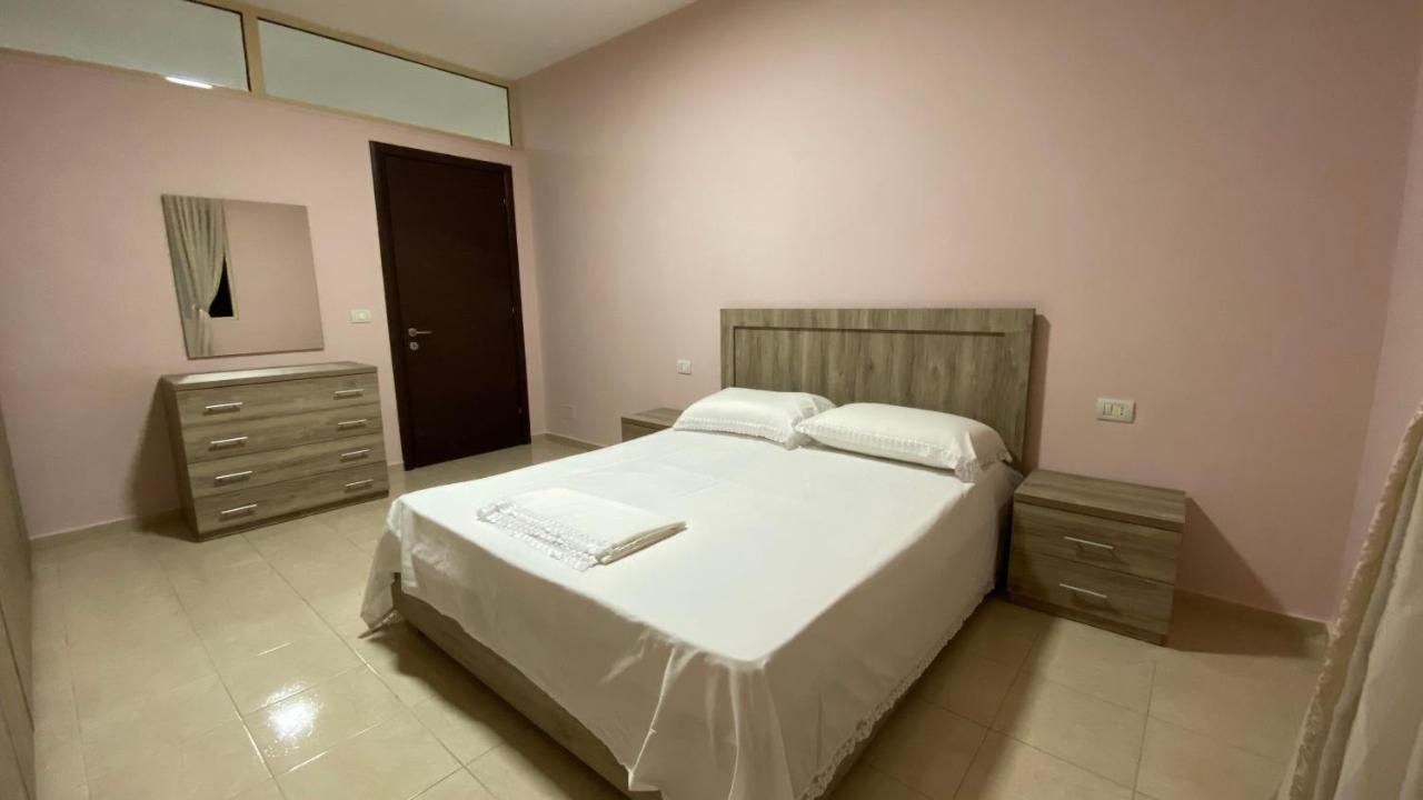 Ona'S Apartments Lushnje Luaran gambar