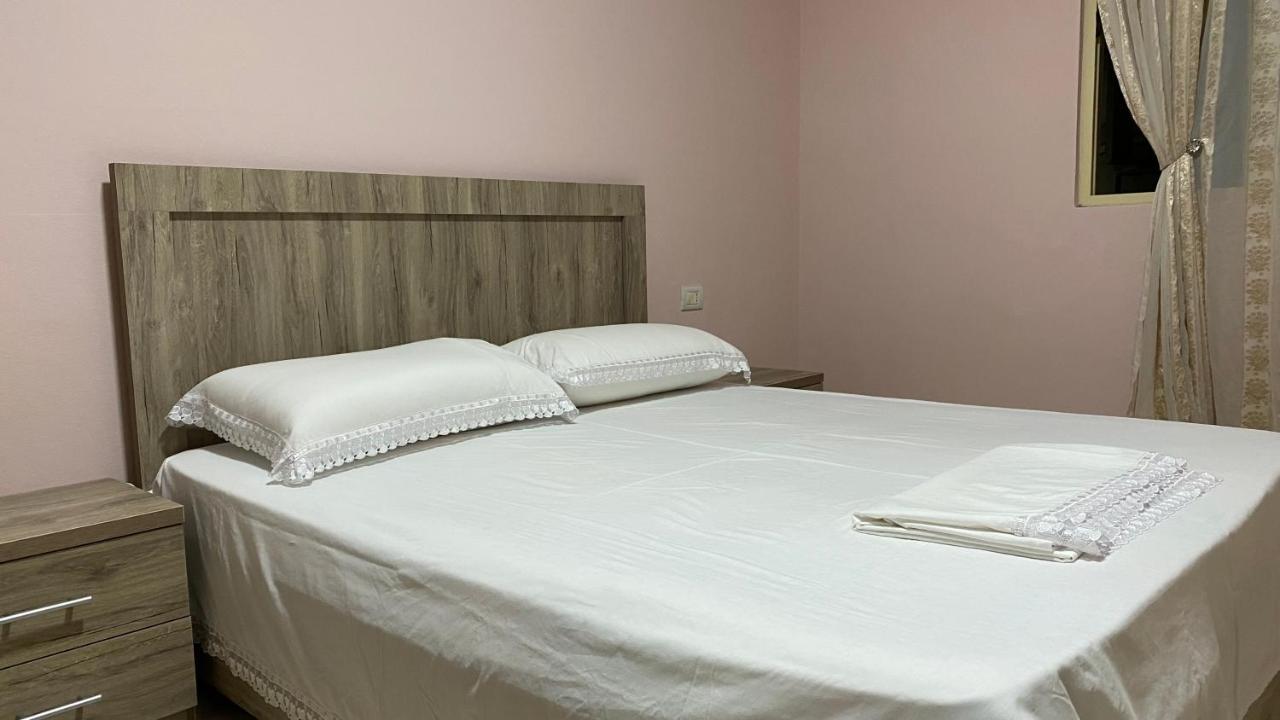 Ona'S Apartments Lushnje Luaran gambar